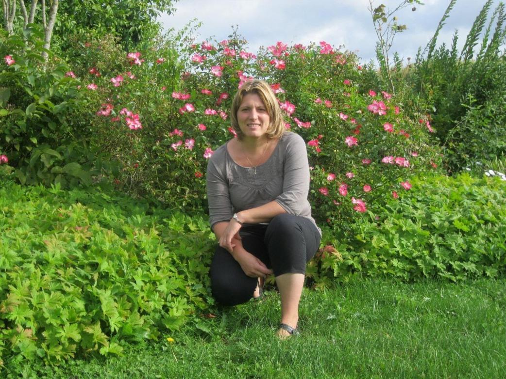 Au Jardin Fleuri Βίλα Vauxaillon Εξωτερικό φωτογραφία